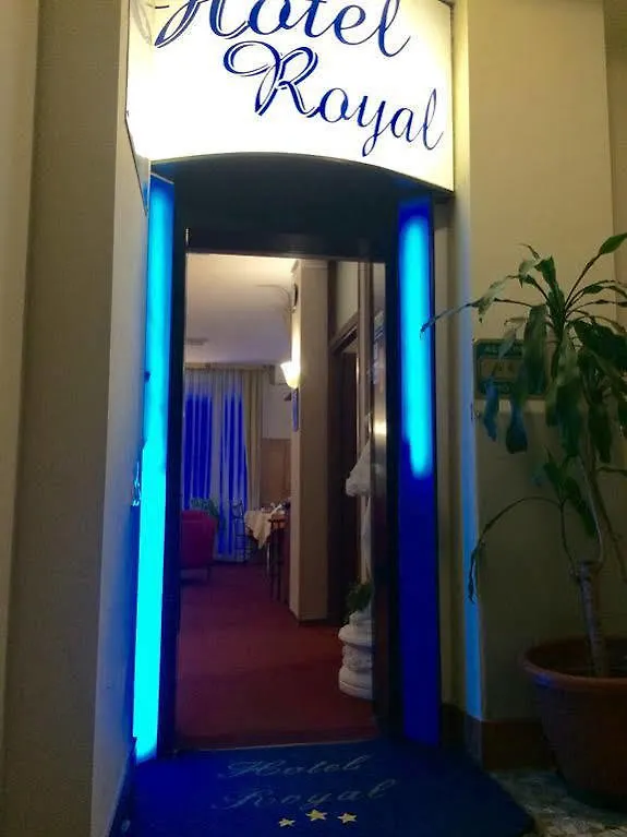 Hotel Royal Milan 3*,  Italy