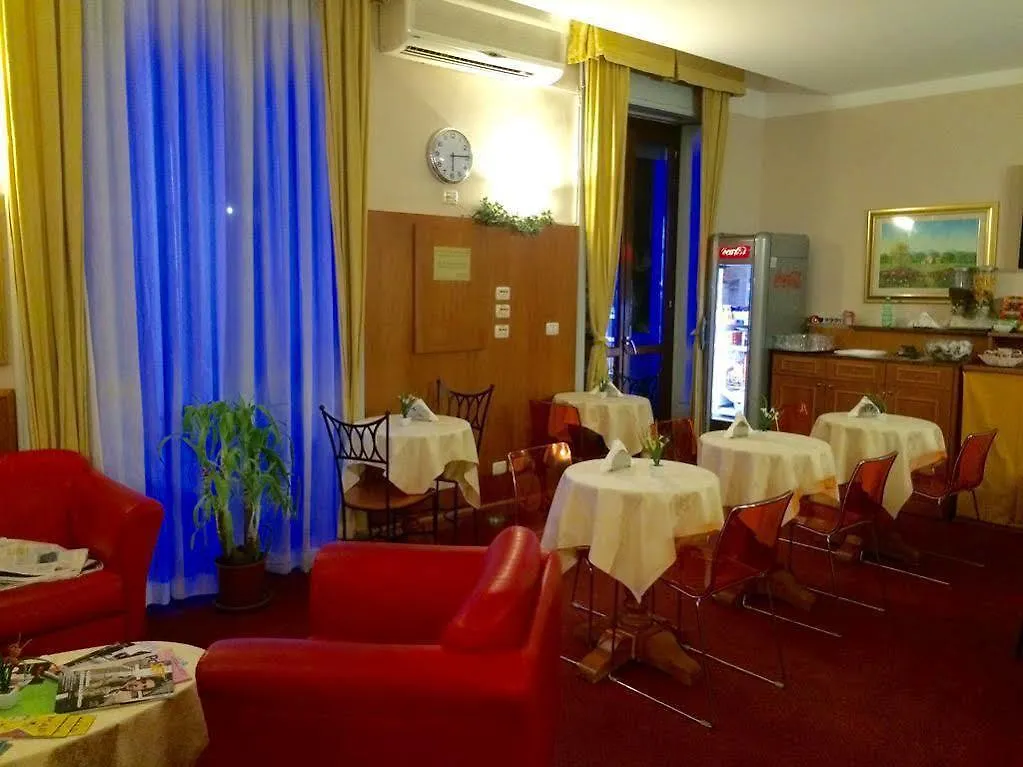 Hotel Royal Milán 3*,