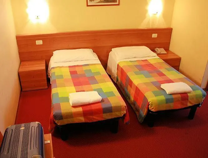 ***  Hotel Royal Milán Itálie